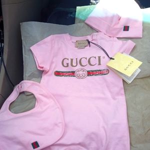 GUCCI brand new 0-3 months baby set. Authentic.